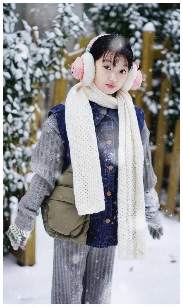 12岁阿拉蕾近照曝光,撞脸赵露思,小仙女般穿公主裙!_质疑_网友_成长