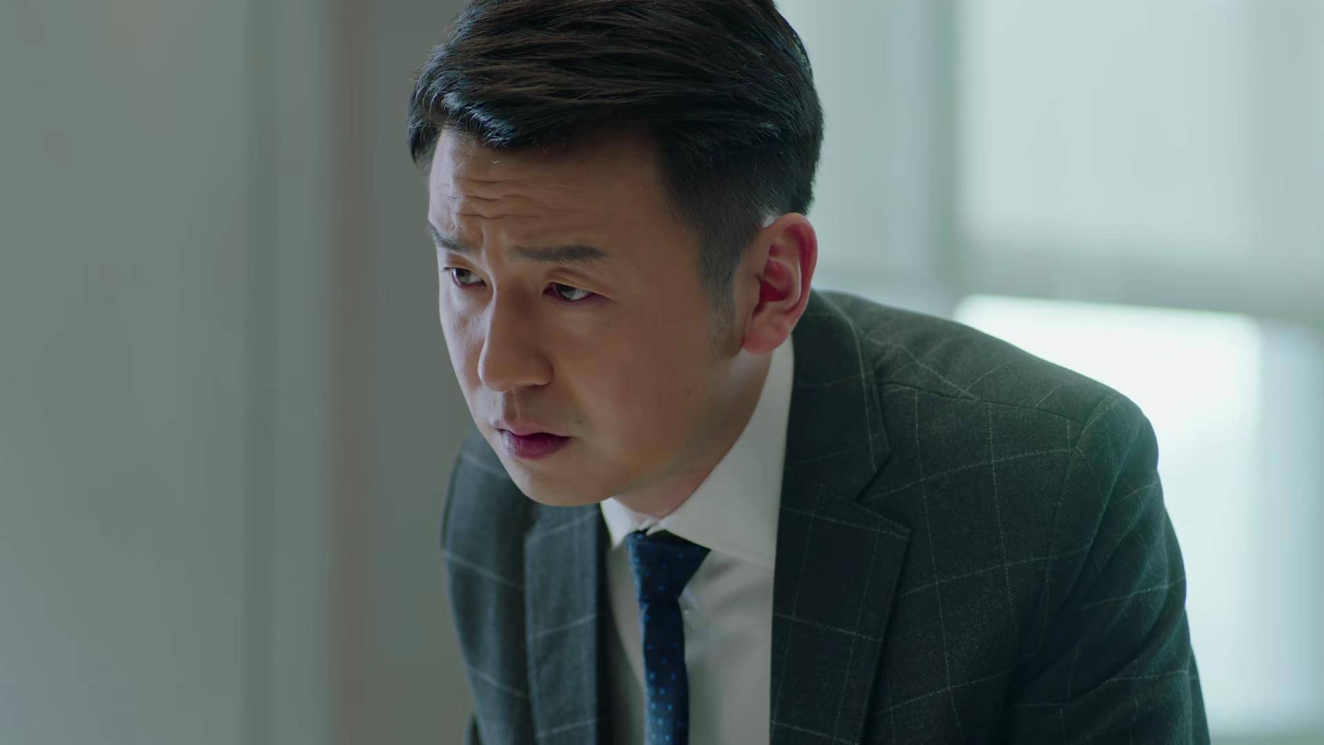 《我的前半生》唐晶丈夫陈俊逸听说贺涵被告,主动提出