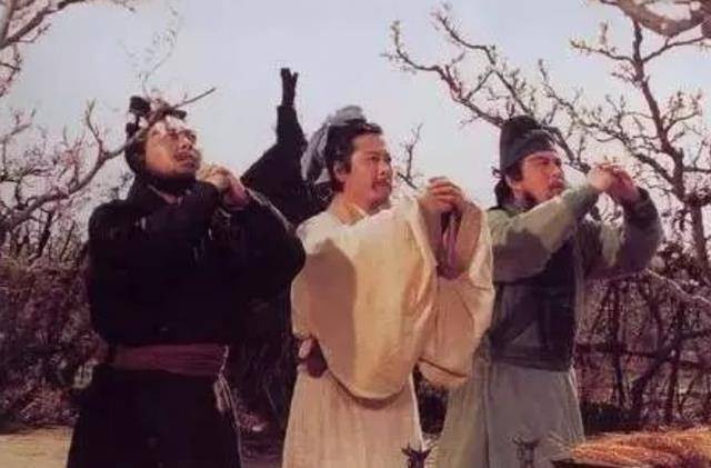 广西出土的一把汉尺揭开了答案_曹操_刘备_大哥