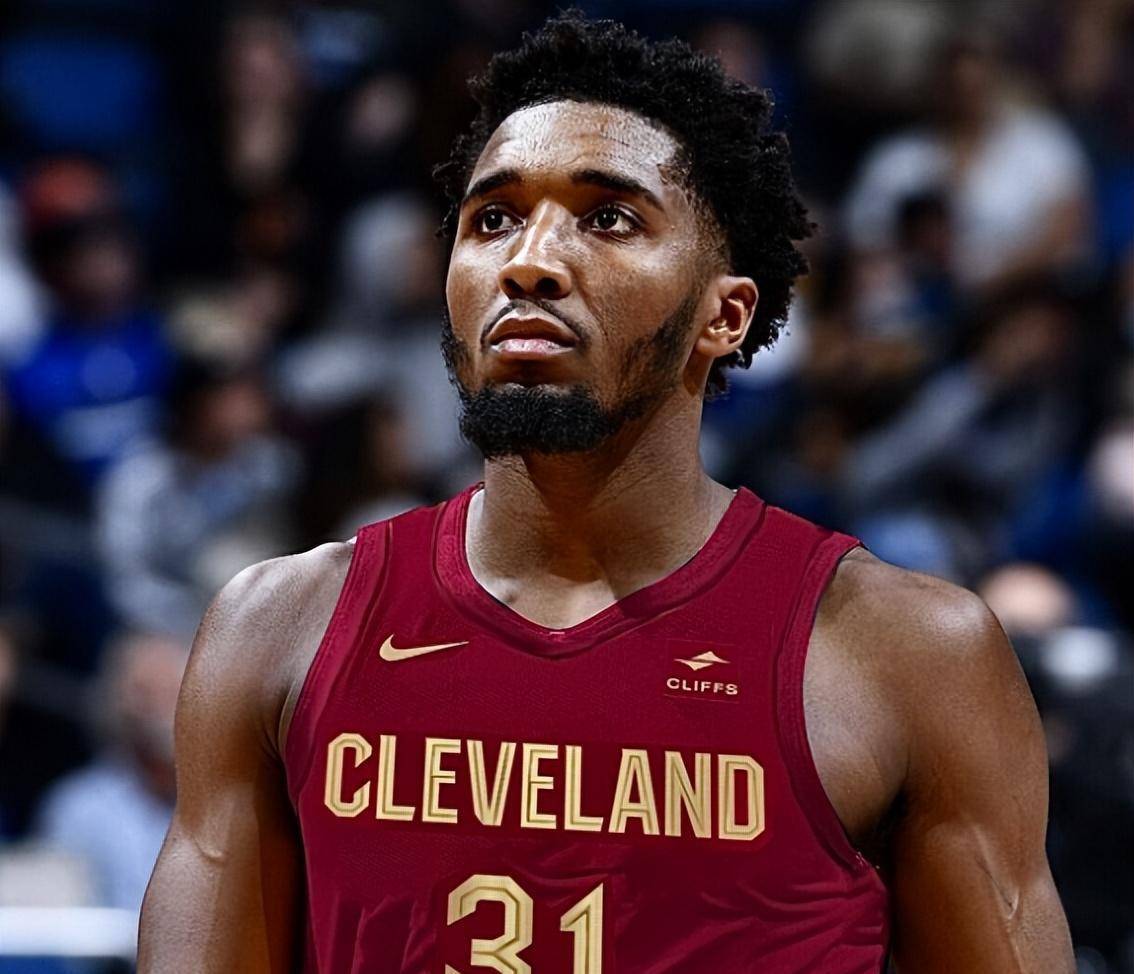 其实每天nba都有大瓜爆料,根据湖人随队记者爆料,詹姆斯为什么还没