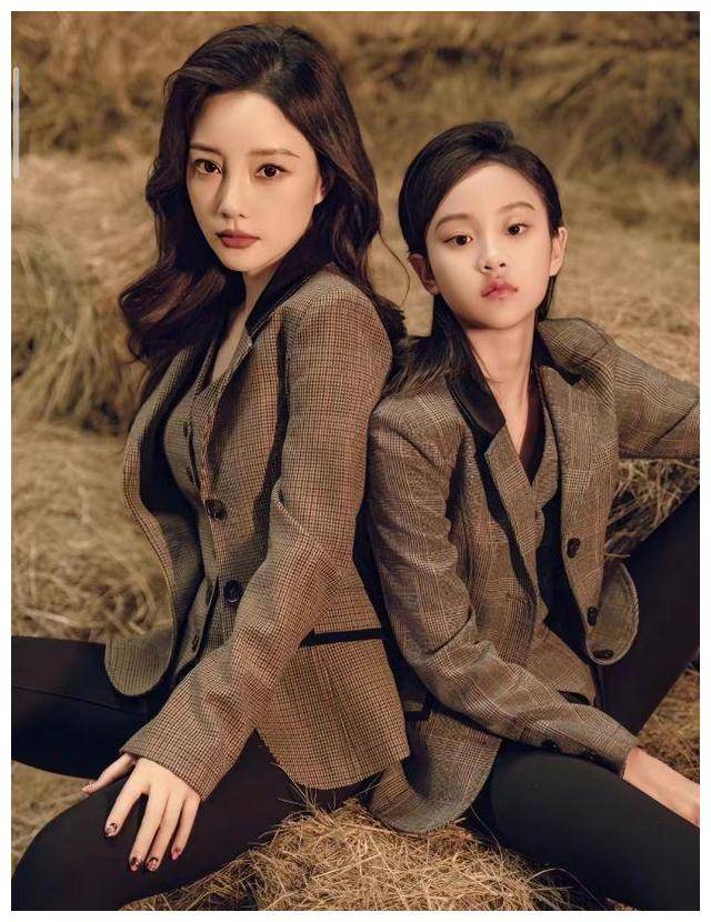 李小璐晒与女儿甜馨合照,越长越像爸爸贾乃亮!太漂亮!