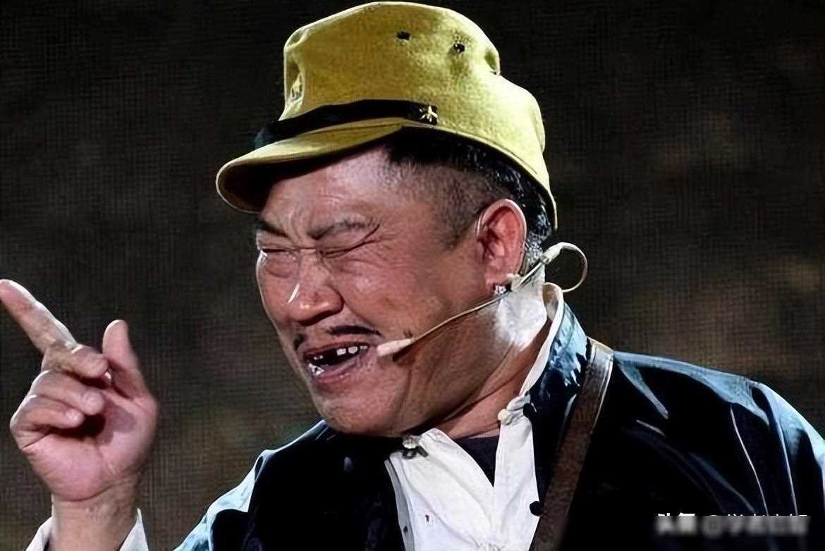 67岁"老艺术家"杜旭东,直播选妃,被网友怒喷:为老不尊