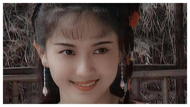 当红女神嫁给初恋,50岁依旧演校花!