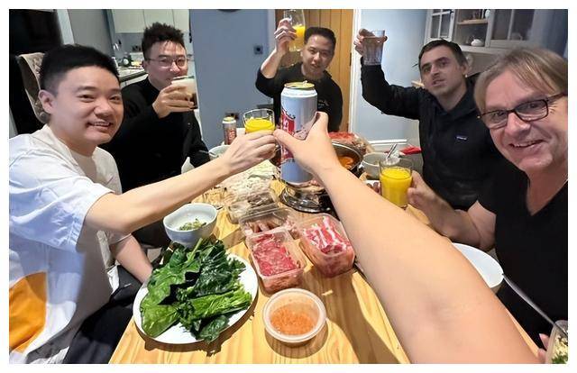 斯诺克冷门!丁俊晖输球后与奥沙利文共享火锅,再受打击