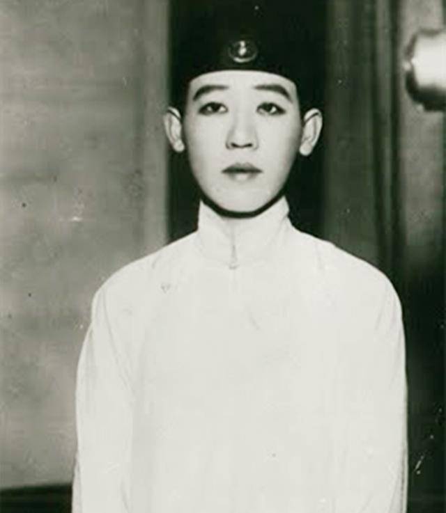 川岛芳子枪决全过程:刑场上戴着口罩,枪决后面目难辨