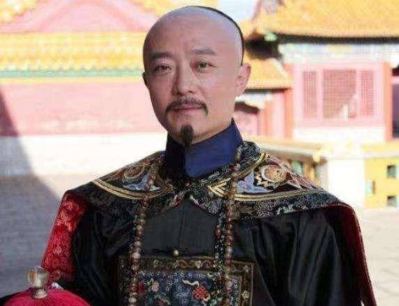 著名大臣,一开始是文臣,后来他可以率兵打仗,成为了年羹尧一样的统帅