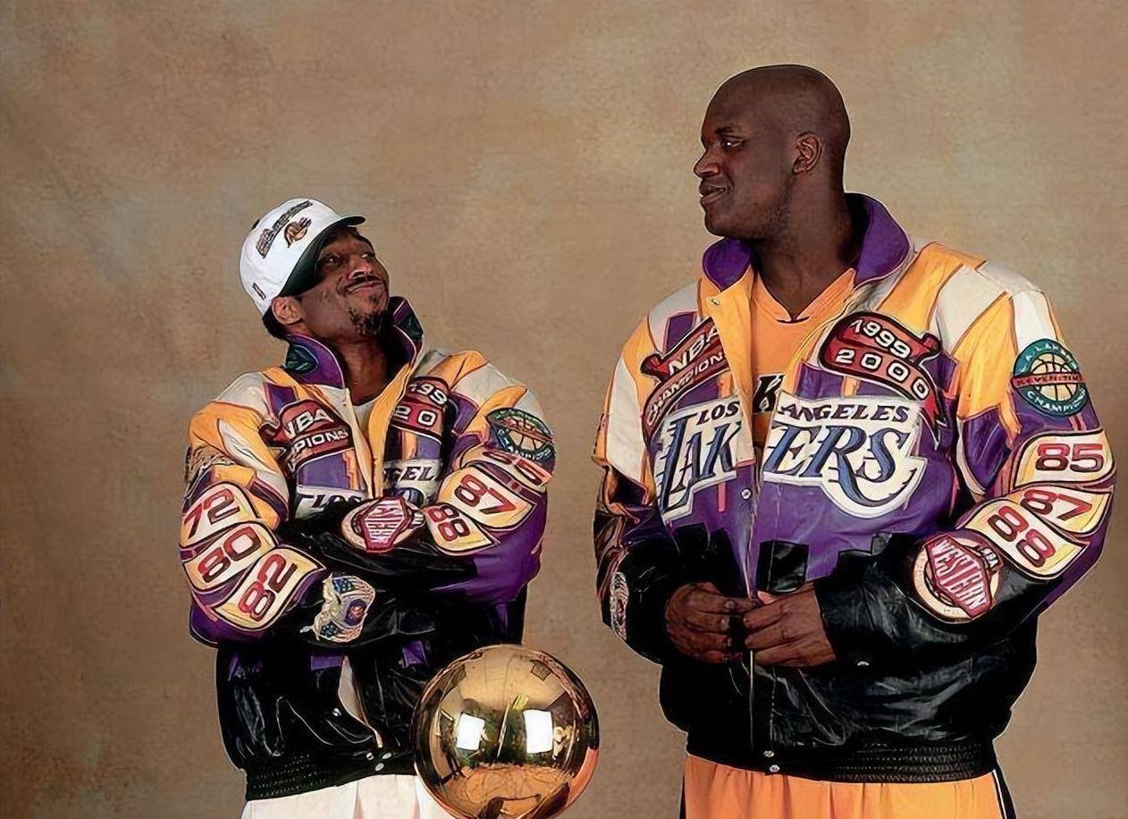 奥尼尔三连冠时期,把科比换成谁都行吗?3点原因,换谁