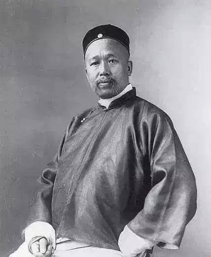 自诩"帝师"的康有为凭什么总是拒绝孙中山的橄榄枝?