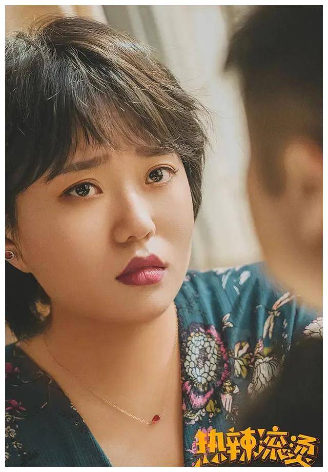 如何选择演"小三":张小斐vs李雪琴,谁更能传神?_乐莹