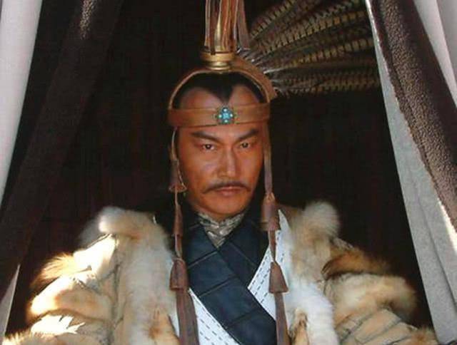 不输于"卫霍"的名将,假传圣旨一战定西域,为何后来被