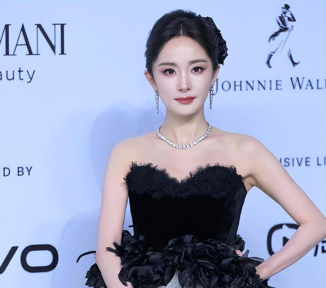 38岁的杨幂,终于"熬"出头了,她再一次拿回了自己的权