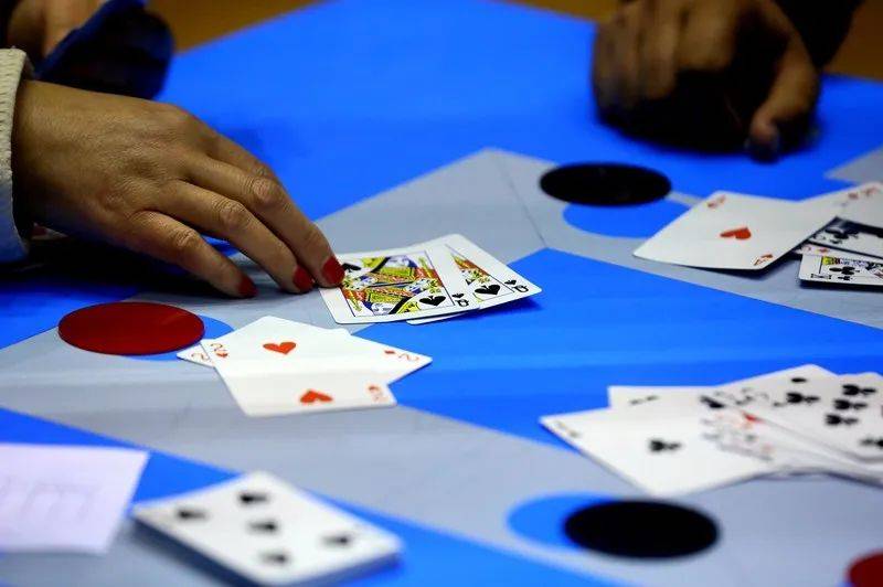 饭前不掼蛋等于没吃饭!这个春节,你掼了吗?_游戏_孩子_的项目