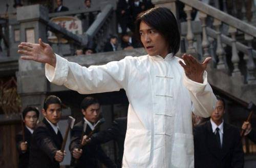 像周星驰,成龙,甄子丹,李连杰都是李小龙的迷弟,也正是李小龙的影响