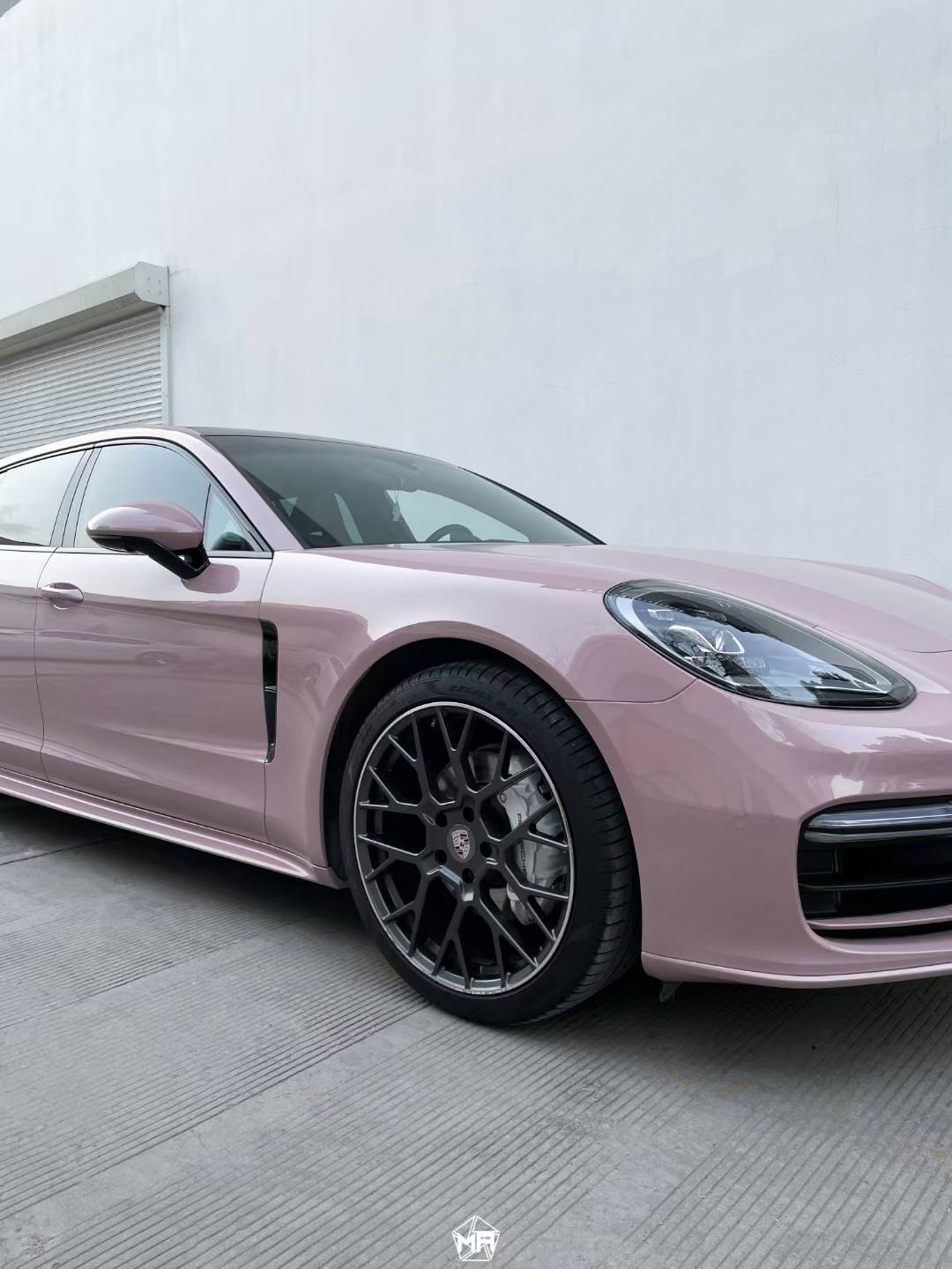 保时捷帕拉梅拉矩阵改色膜戚风烟紫,不饱和轻柔原创款