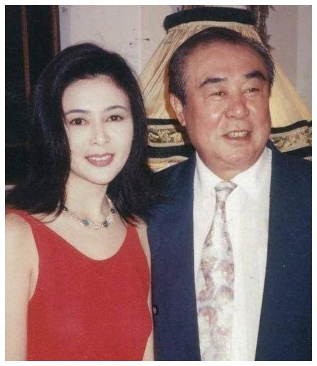 关之琳与父亲关山的恩怨情仇:千百日间,人谁全好_家庭