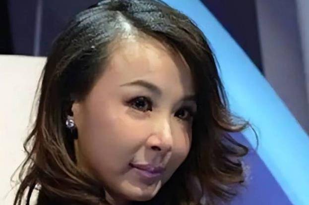 以为她们退圈了,没想到整容了没认出来,美人真该远
