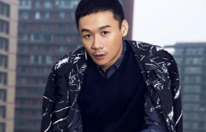 红极一时的演员高虎,如今加入某团送外卖,近照曝光明显发福了_生活