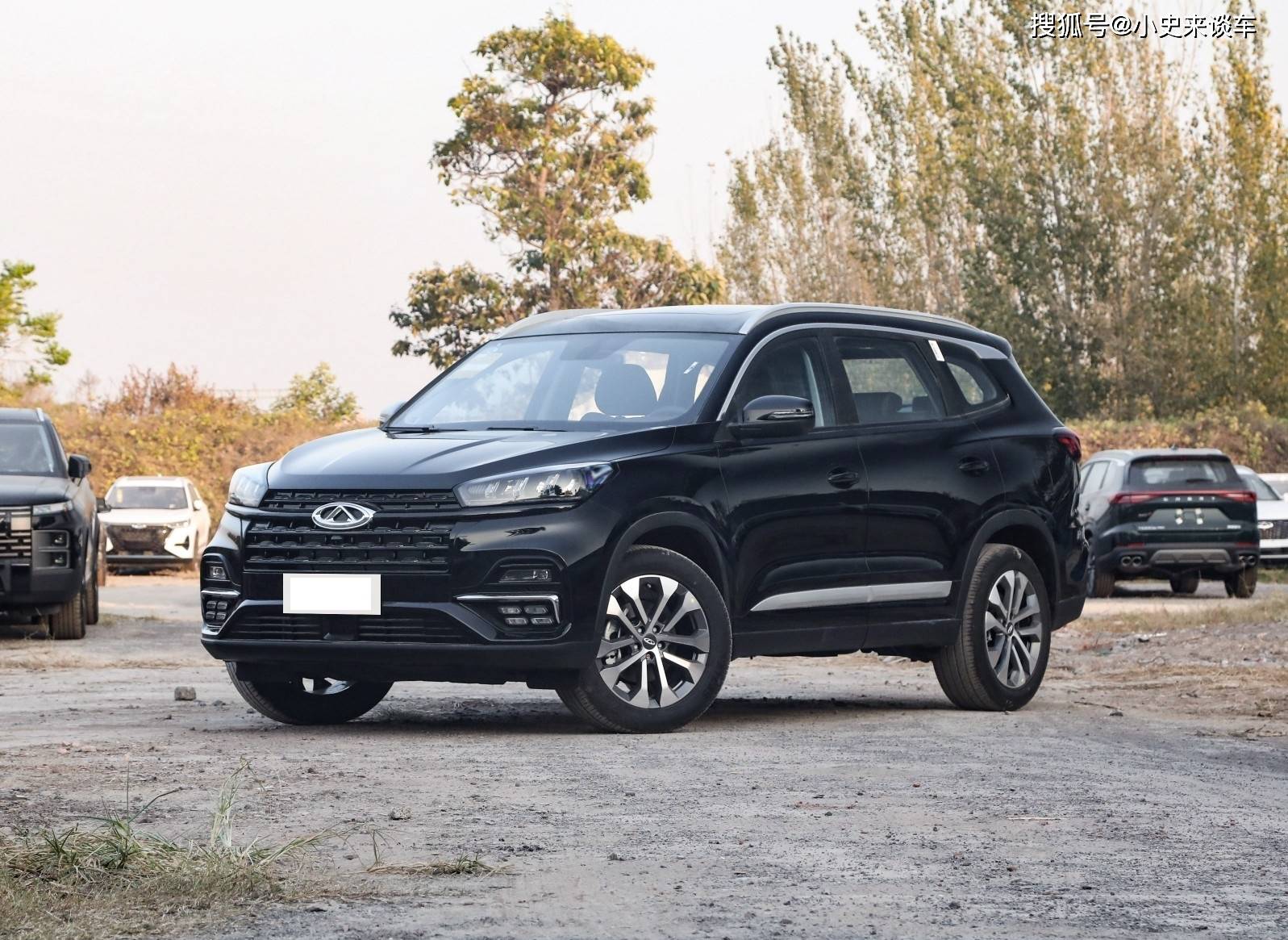 不到8万的中型suv!大尺寸车身配七座布局,外观霸气