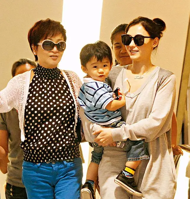 张柏芝停工一个月,疑似怀第四胎?