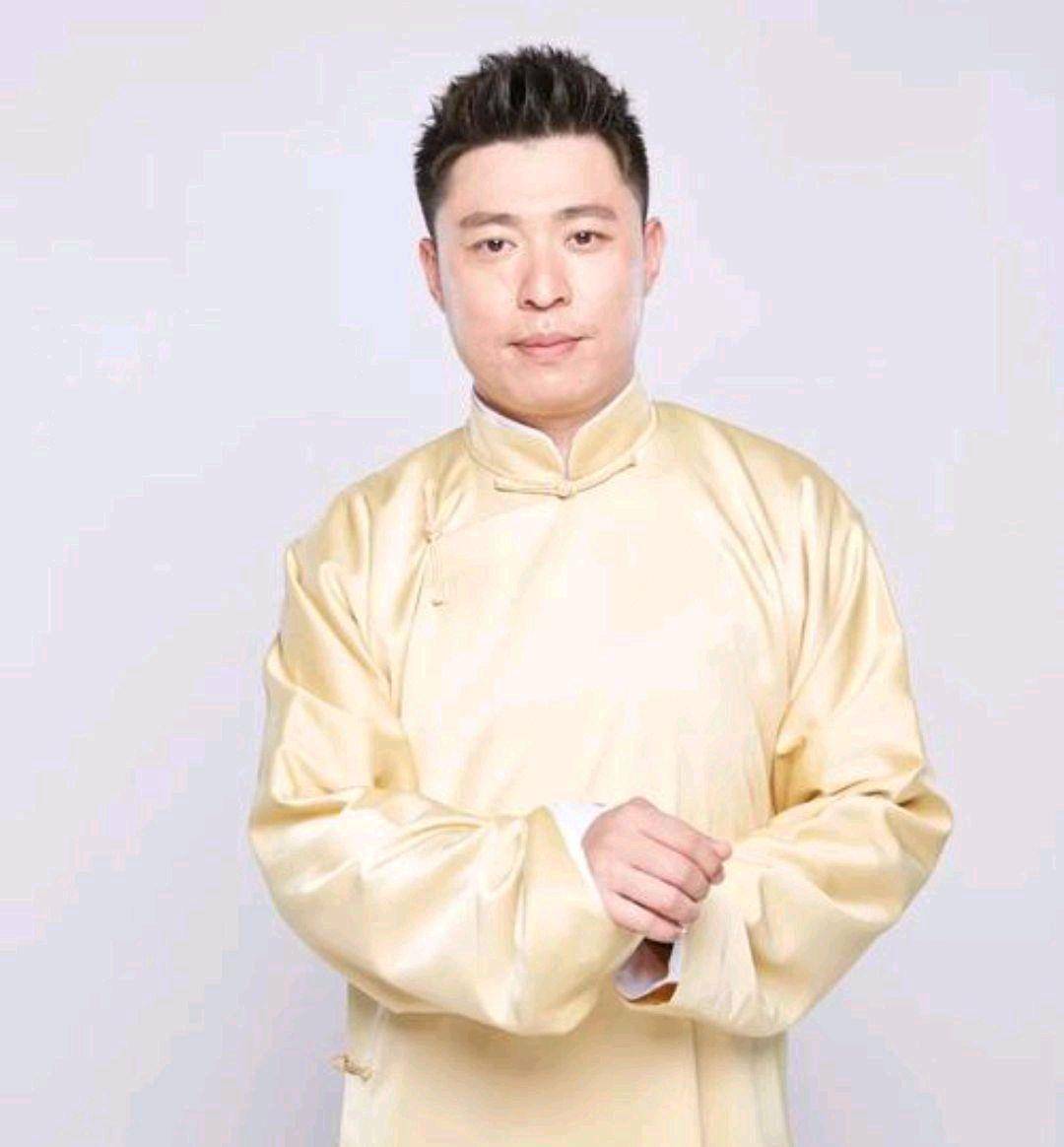 他曾被人视为德云社的"坏人",要求郭德纲"清君侧"_栾云平_栾副总_谢金