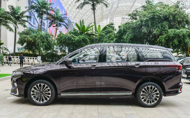 五菱凯捷油电混合版车主口碑,中排座椅没得挑,比油车