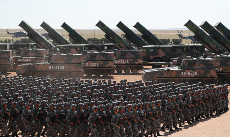 解放军耗资200亿,打造重装合成旅,其实力到底有多强?_坦克_配置_发展