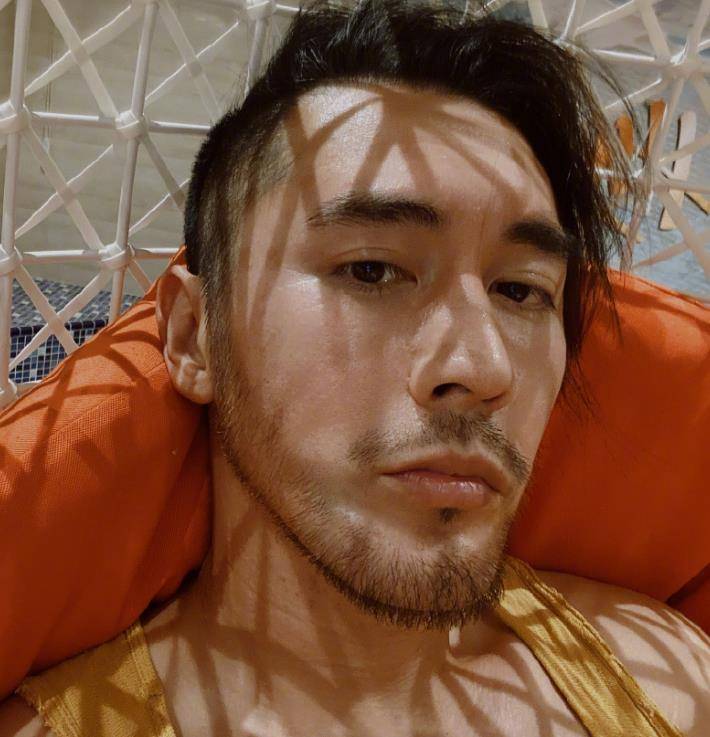 钟丽缇结婚4年无变化,张伦硕却仿佛老了10岁,看不出来相差12岁_时候