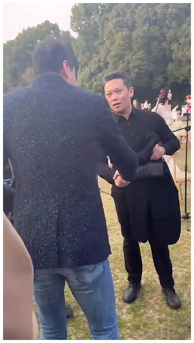 国足队员谢辉婚礼现场曝光,林栋甫解读原因,婚礼细节揭秘_谢晖_家庭