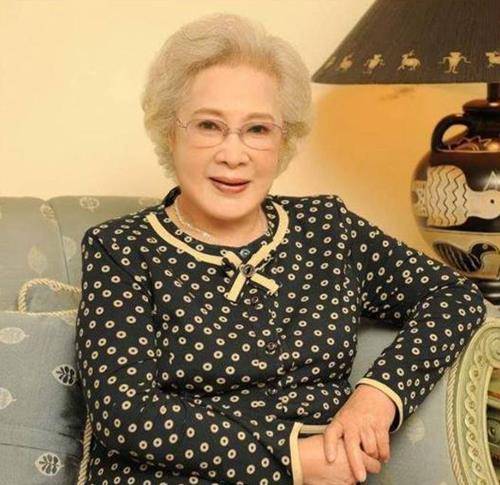 妻子照顾患病丈夫21年,又照顾儿子43年,却和亲生女儿形同陌路_秦怡_陈