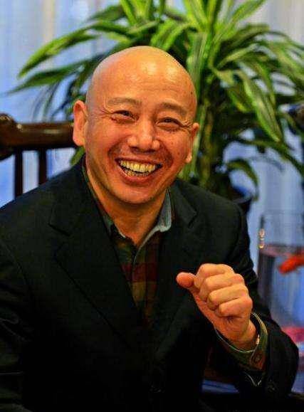 工净角,宗裘派,师承著名的京剧表演艺术家方荣翔