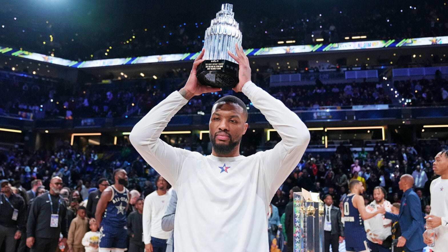 35体育达米安·利拉德拿下39分,荣膺nba全明星赛mvp