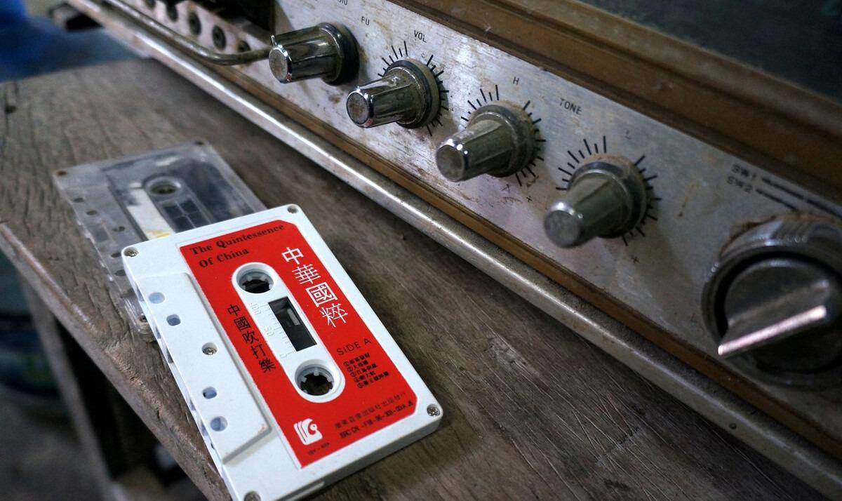 收录机在80-90年代是非常流行的.