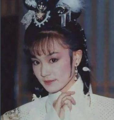 悲惨刘雪华:被相恋6年渣男"害"不孕,结婚12年丈夫坠楼身亡_刘德凯