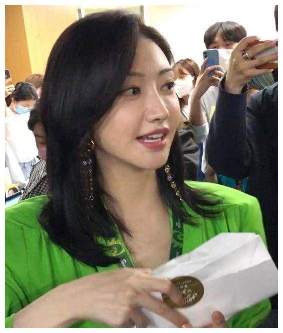 景甜真面目揭晓!素颜曝光赢得张继科认可._气质_皮肤_女明星