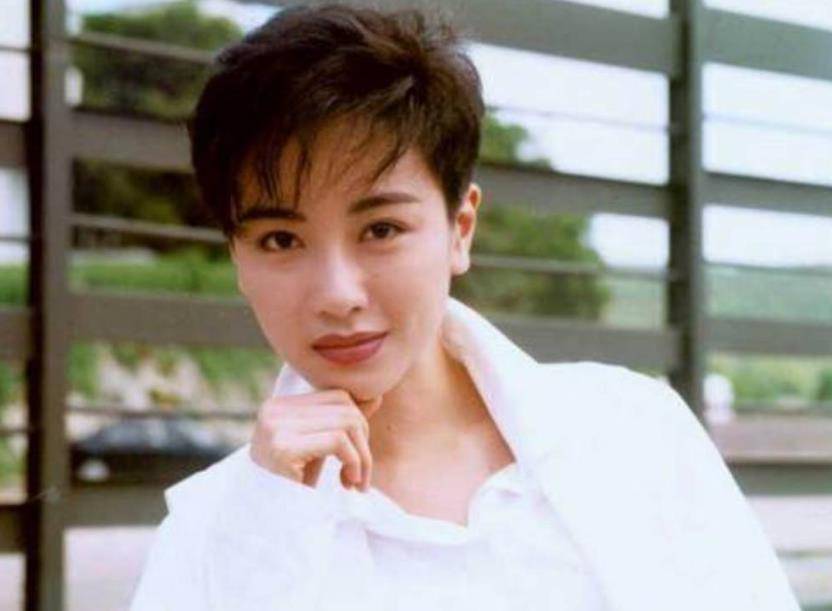 还记得"假小子"袁洁莹吗?