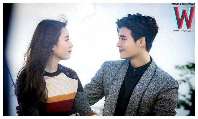 观众_爱情_故事