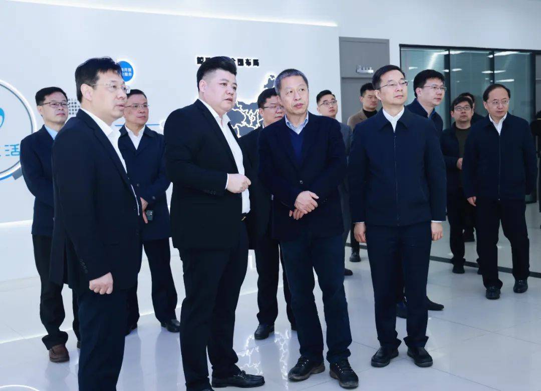 江苏省人社厅党组书记,厅长王斌率调研组来昆山调研_服务_就业_企业