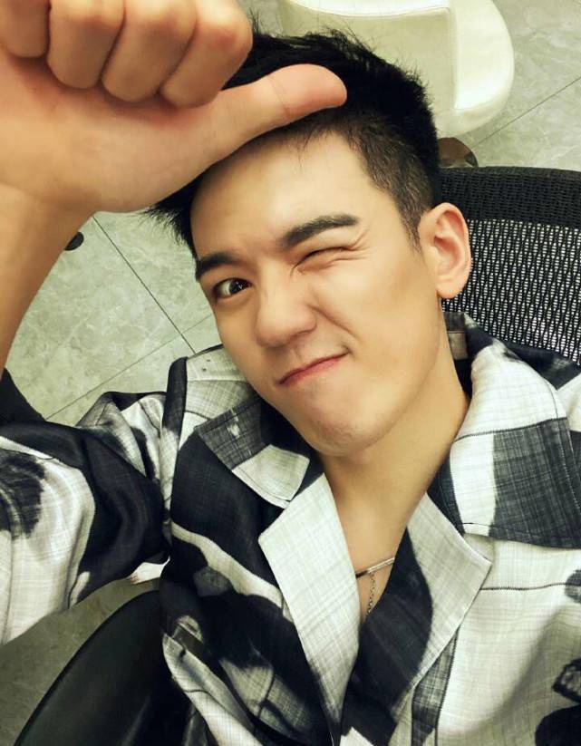 仝卓喊话郑云龙:曾经的小伙伴,我宁愿相信这么下作的手法跟你没关系