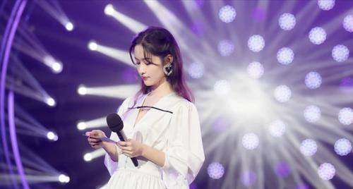 湖南卫视经历此番整改之后,梁田就被委以重任,不仅成为了《天天向上》