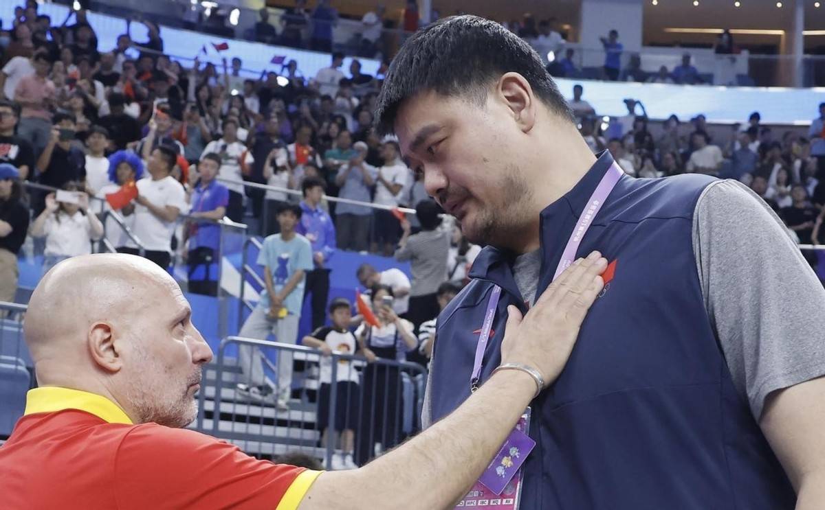 姚明带队！中国男篮出征亚预赛，选定14人名单，18岁天才取代周琦