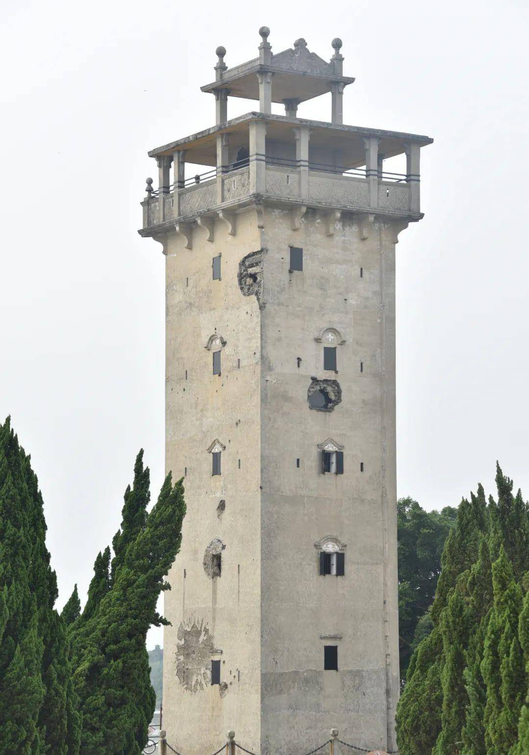 70多年前,七名壮士凭楼阻击日军8天8夜,被俘后惨