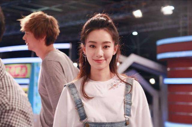 演员唐菀:30岁嫁曹云金,31岁离婚独自带娃,如今过得怎么样_生活_命运