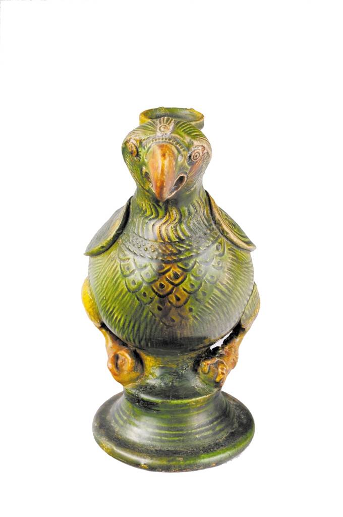 高玉璞  杨萌萌陶器是人类最早的发明创造,中国人早在新石器时代就