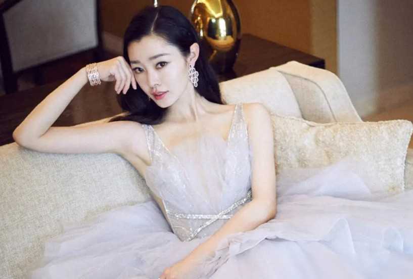 34岁宋轶的豪宅火了,全屋精致奢华,没有一丝俗气,真高级_生活_成功