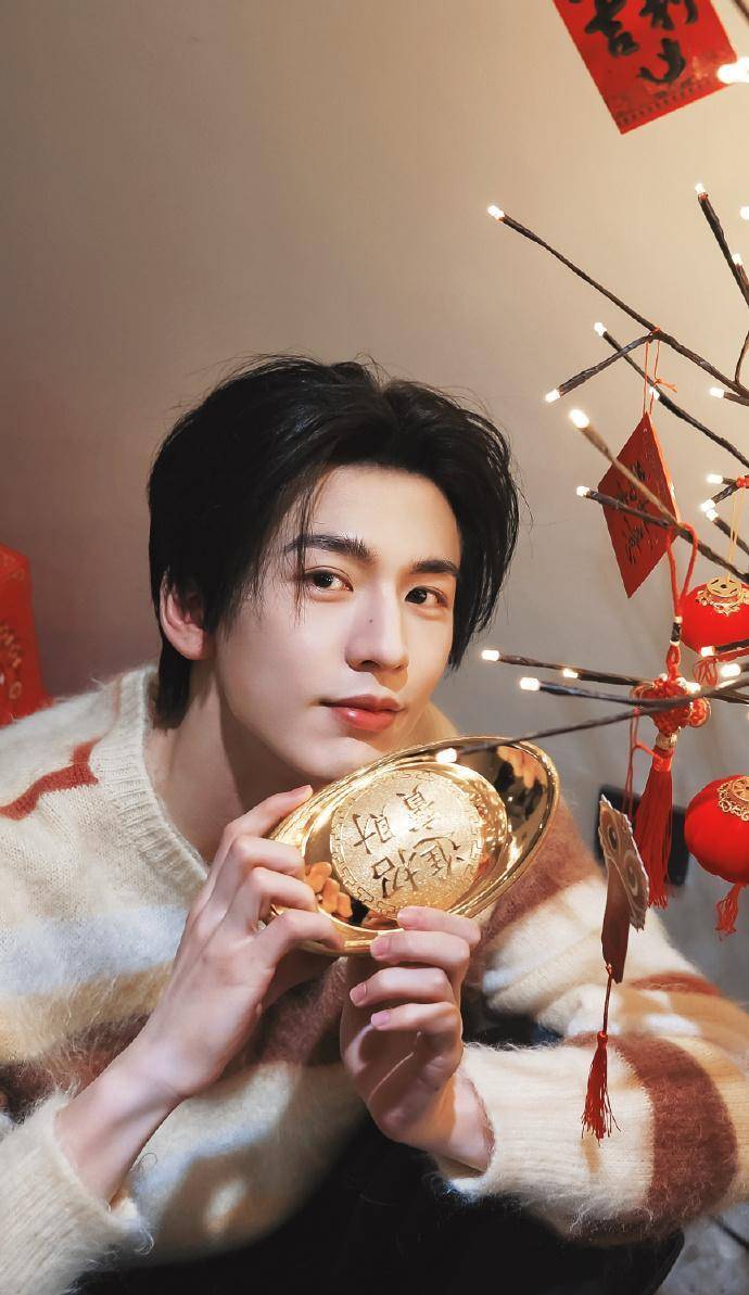 娱乐瓜 魏大勋 龚俊 张婧仪 侯明昊 邓为 张凌赫 刘昊然_情人节_营业