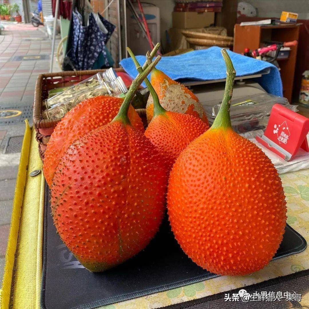 奇异水果知多少#椰柿,黄晶果,冰淇淋果,巧克力布丁果等_果肉_果实