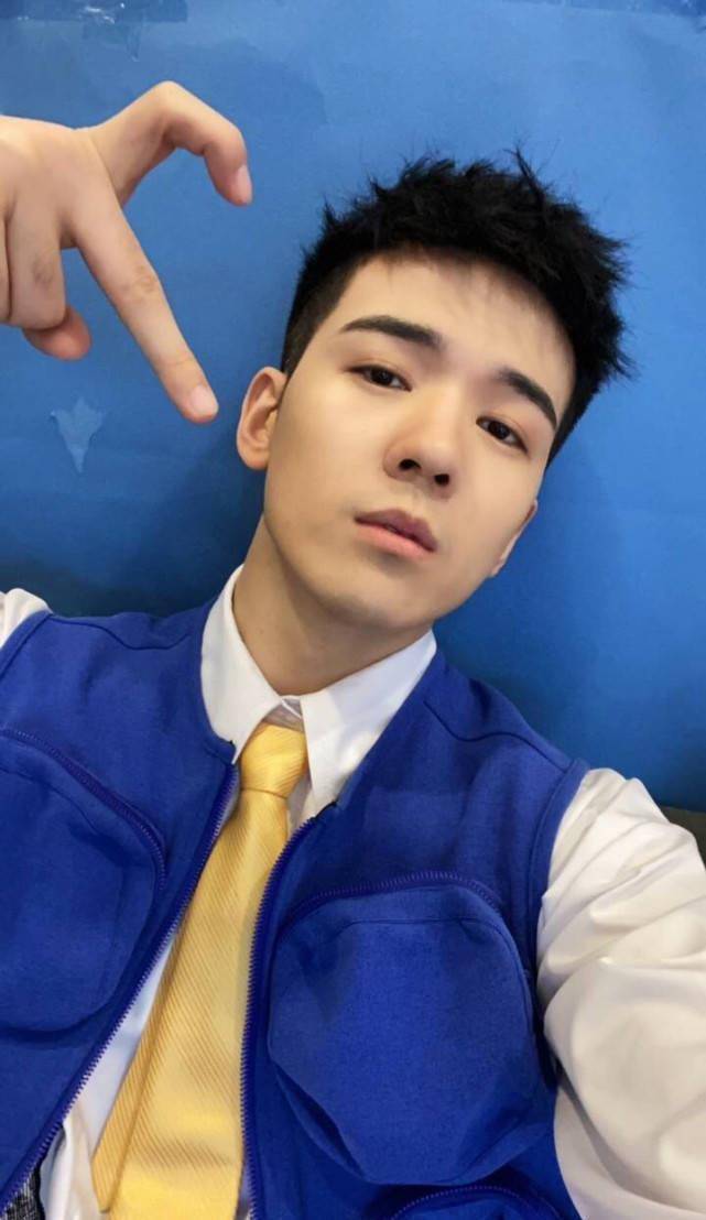 仝卓喊话郑云龙:曾经的小伙伴,我宁愿相信这么下作的手法跟你没关系