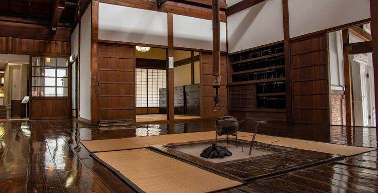 先父是贵族院议员,他用牛奶洗脸.