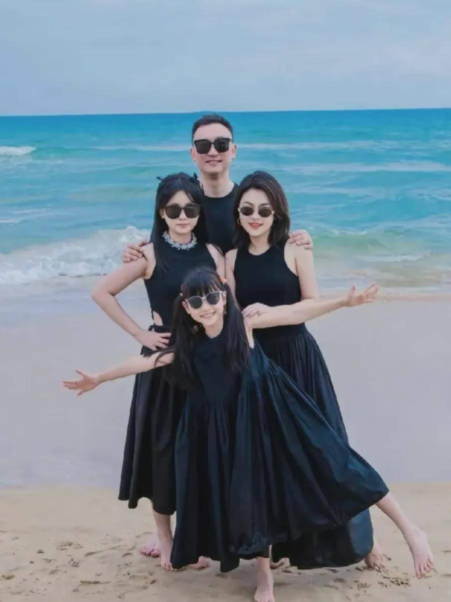 看了刘维伟妻子晒全家合照,才发现刘维伟已是cba最成功土帅顶流_指导