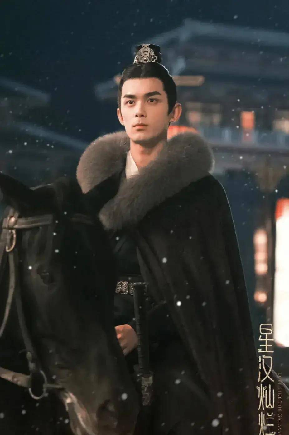 《旋风少女》播出9年,3位男主塌房,女主强捧不红,配角逆袭顶流_陈翔